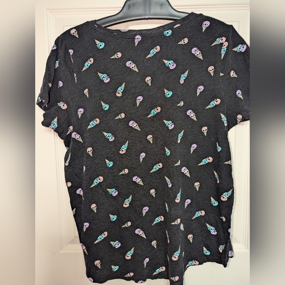 Torrid skull ice cream heathered black T-shirt size 00 - Picture 4 of 4